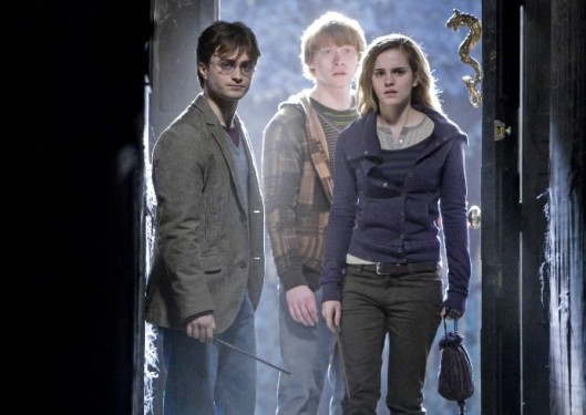 Harry-Potter-And-The-Deathly-Hallows prateeksha